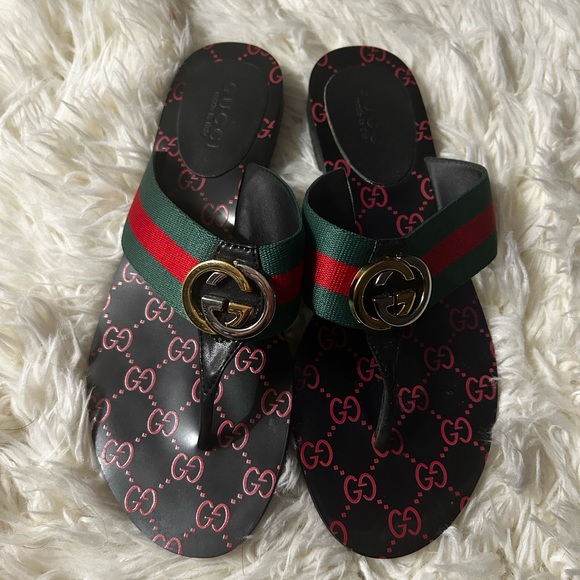 Gucci Black and Red Logo Sandals - Picture 1 of 5